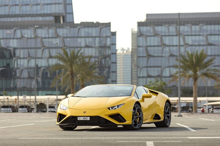 Expert-guide-for-lamborghini-rental-in-dubai-V019